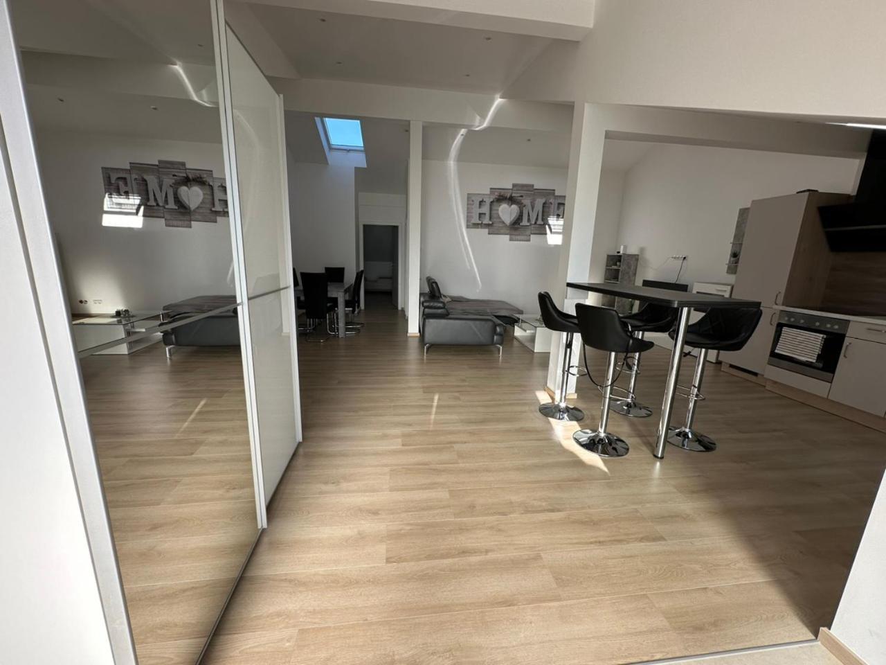 Grosse Ferienwohnung Gaestehaus Neubau Merzig 120M2 Eksteriør billede